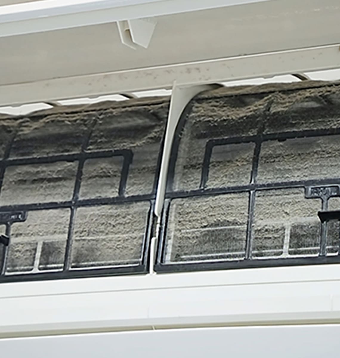 エアコンクリーニングの前の画像