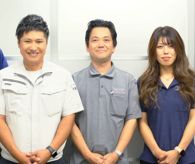 トータルスマートの社内の様子と働くメンバー1